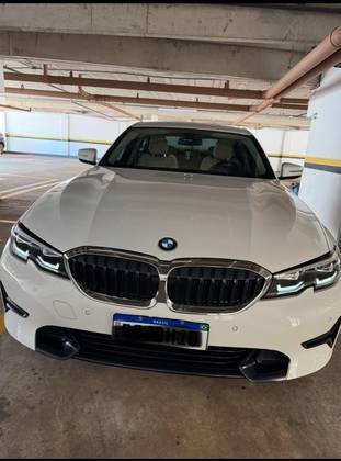 BMW 320i 2.0 16V TURBO GASOLINA SPORT GP AUTOMÁTICO BMW 320i 2.0 16V TURBO GASOLINA SPORT GP AUTOMÁTICO